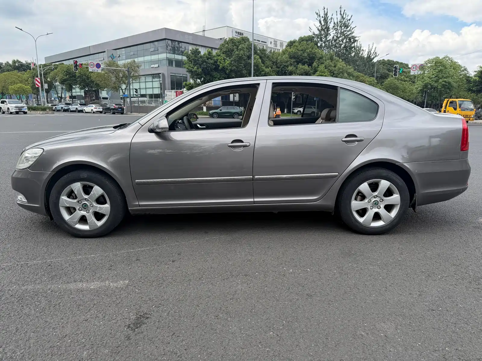 Фото 4 - Škoda Octavia