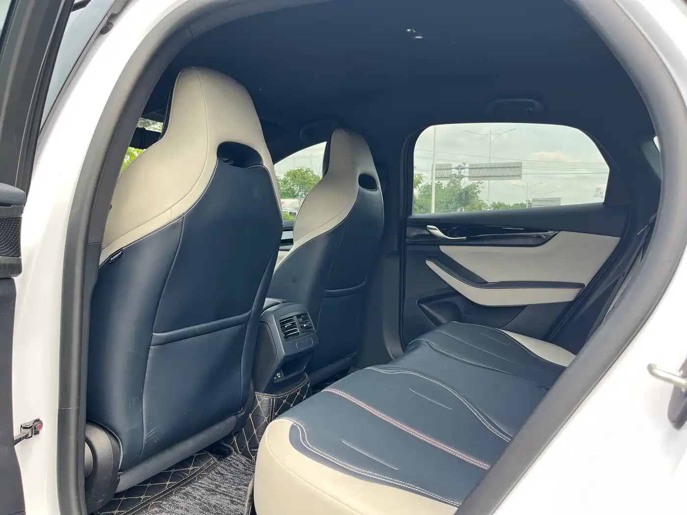 BYD Qin PLUS 2021 DM-i 120KM Premium фото 8
