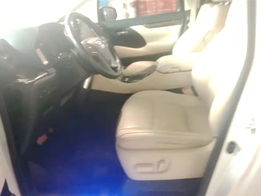 Toyota Alphard 2021 Hybrid 2.5L Ultimate фото 8