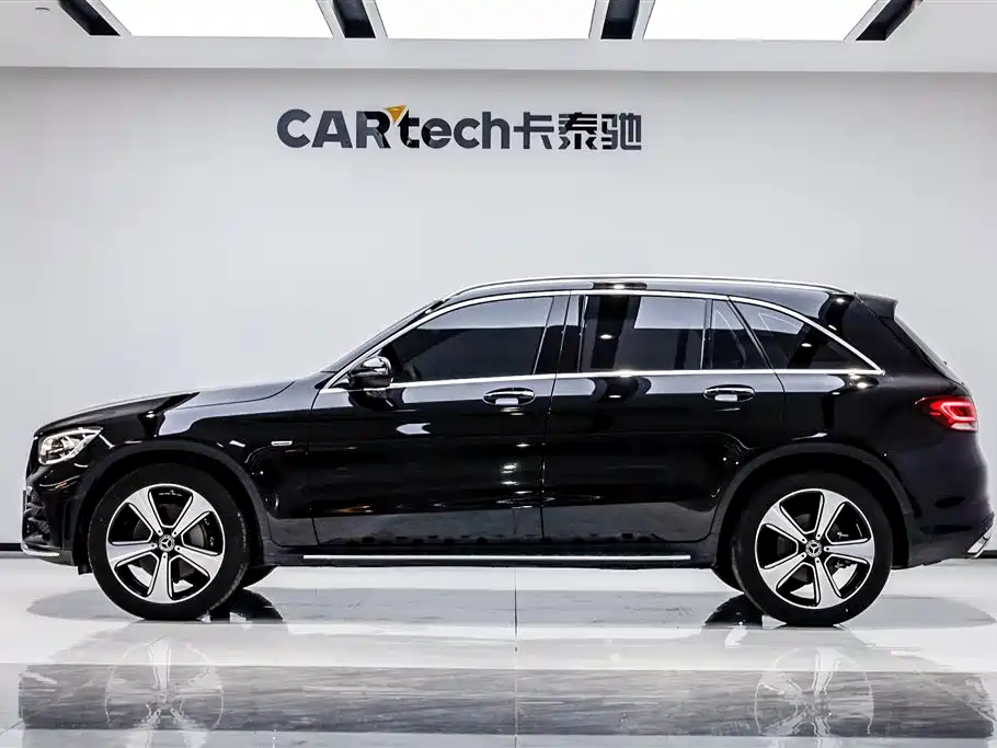 Mercedes-Benz GLC 2022 Facelift GLC 300 L 4MATIC Dynamic Collector's Edition фото 3