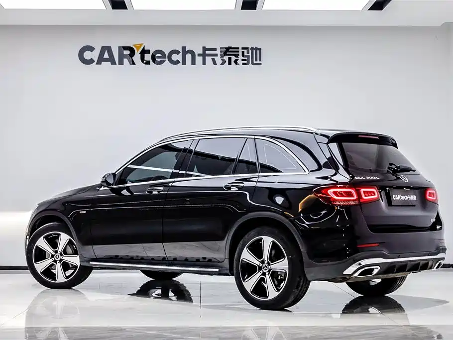 Mercedes-Benz GLC 2022 Facelift GLC 300 L 4MATIC Dynamic Collector's Edition фото 4