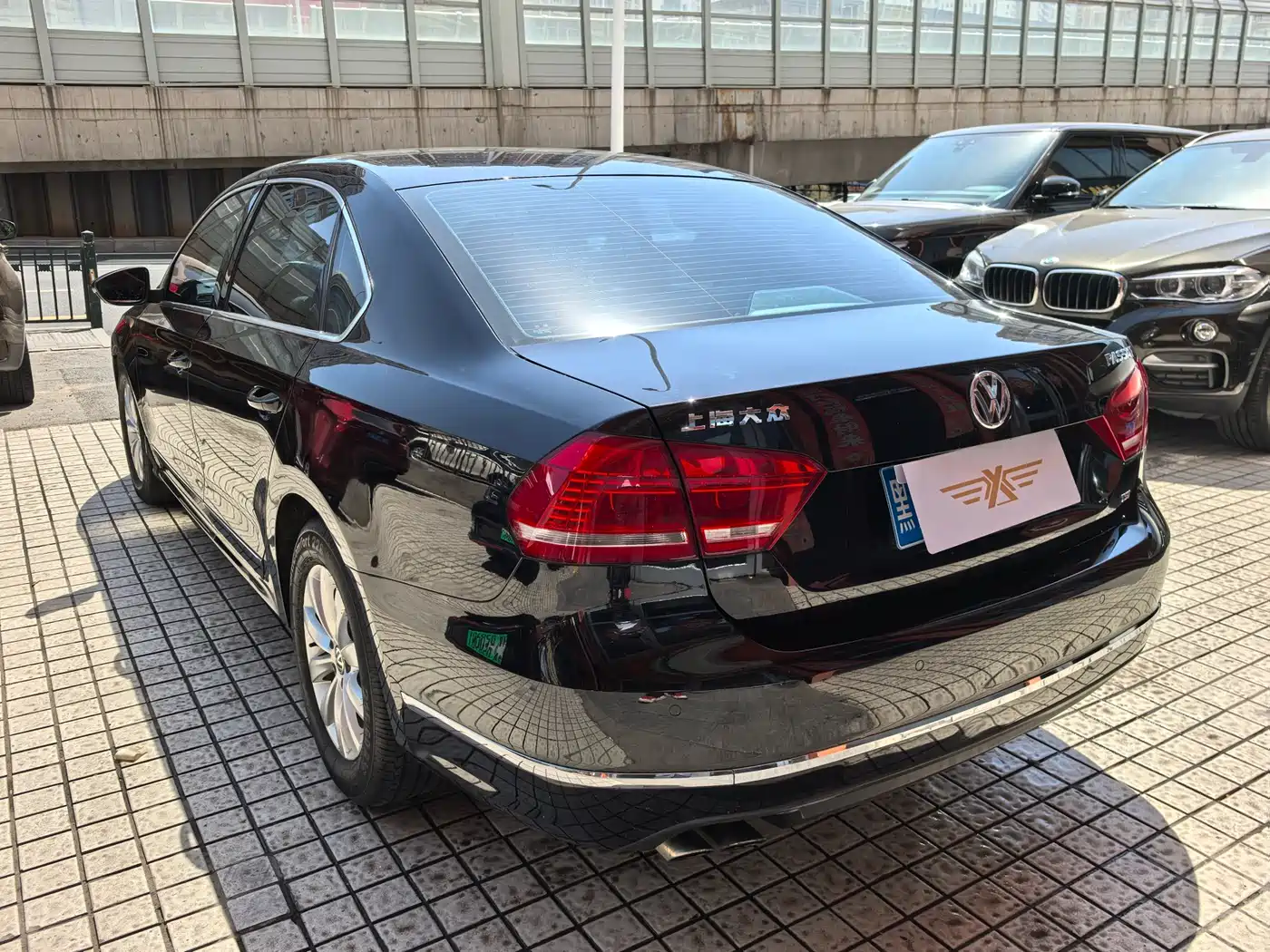 Volkswagen Passat 2015 1.8TSI DSG Honor Edition фото 6
