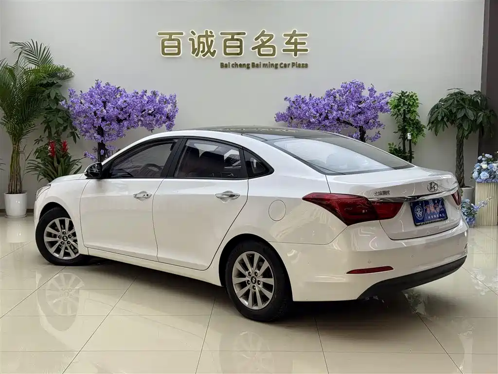 Hyundai Mistra 2014 1.8L Auto Smart GLS фото 8