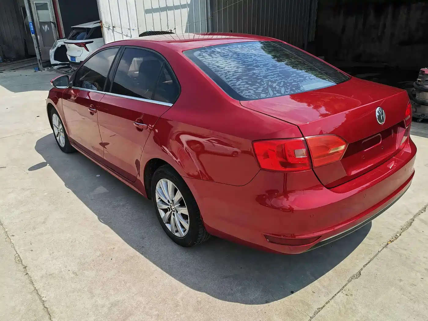 Volkswagen Sagitar 2014 1.6L Automatic Comfort фото 7