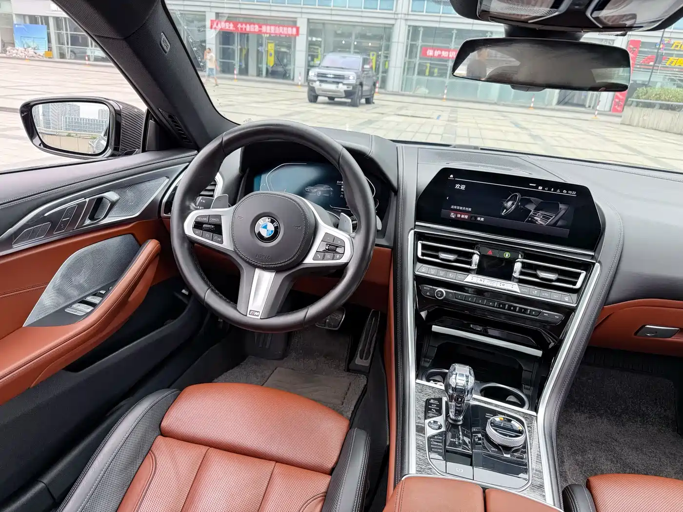 Фото 10 - BMW 8 Series
