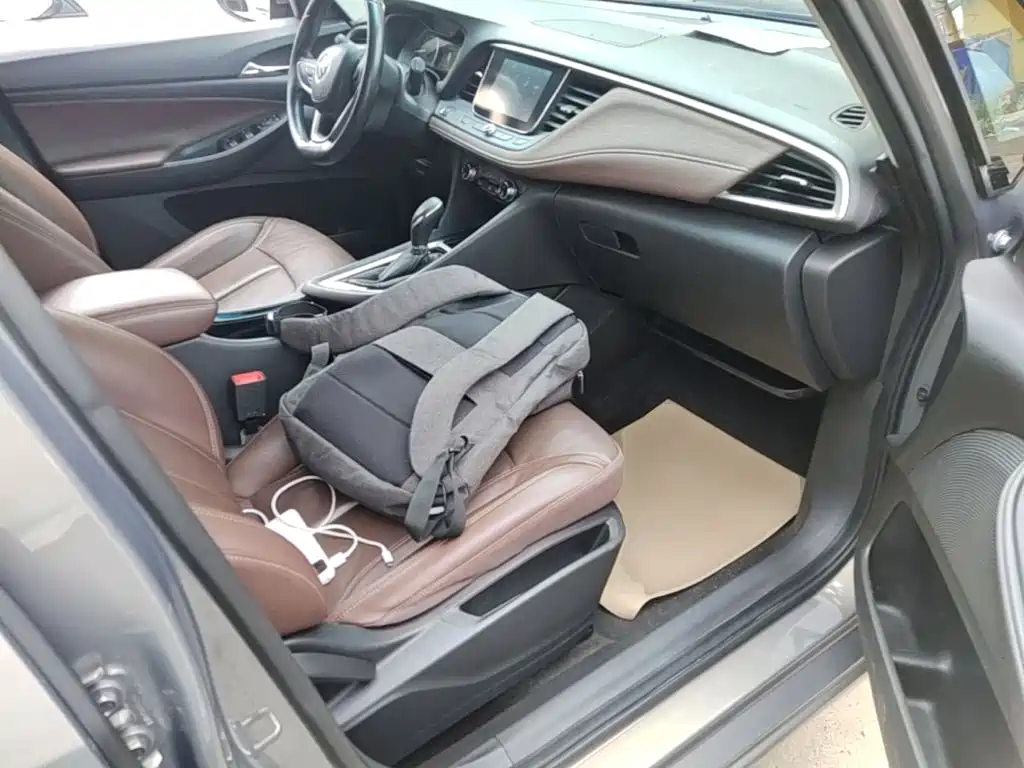 Фото 25 - Buick GL6