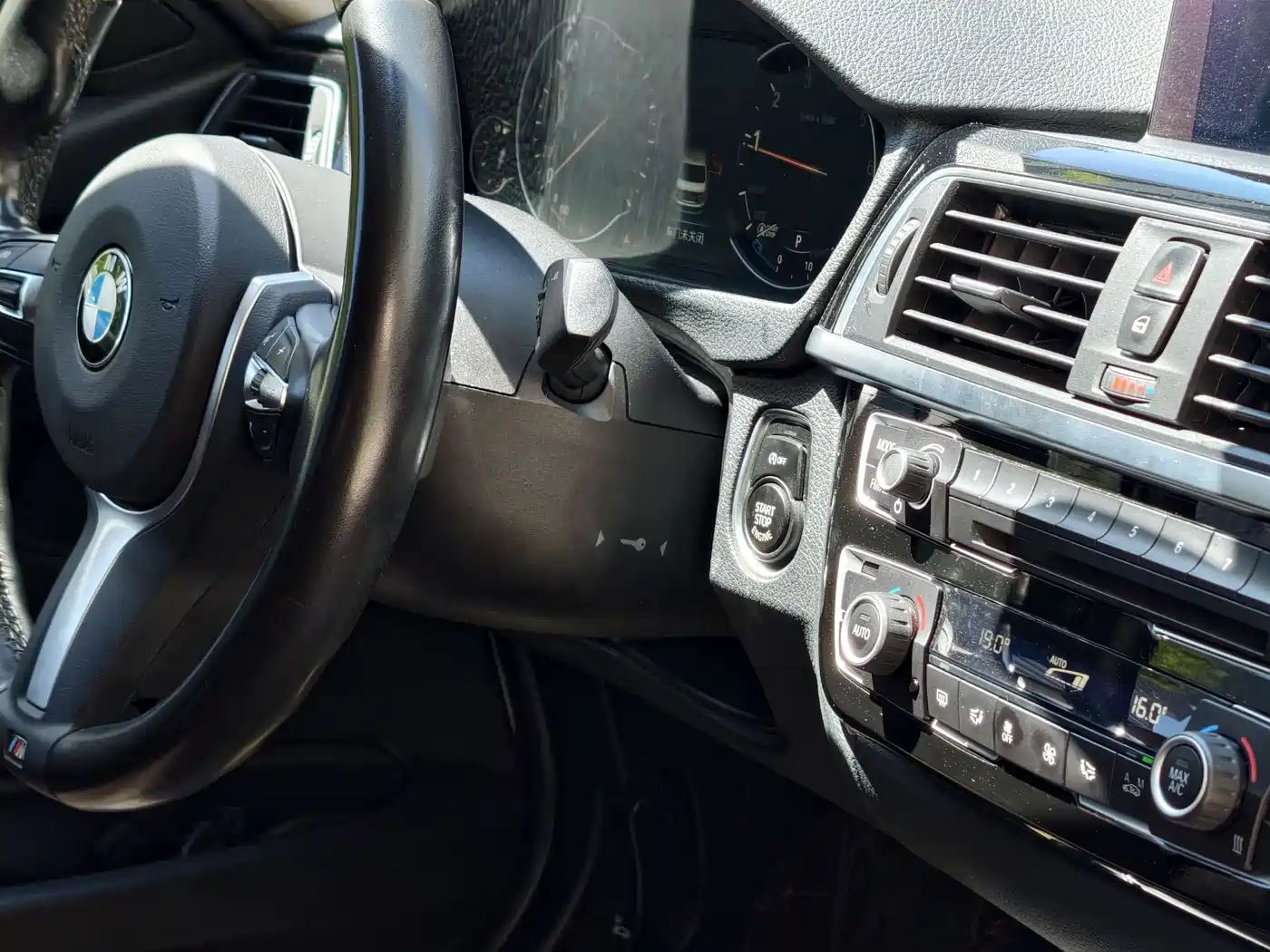 BMW 3 Series 2019 320Li M Luxury Package фото 18