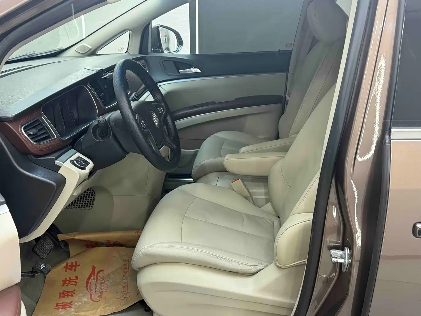 Buick GL8 2018 28T Luxury Model China VI фото 6