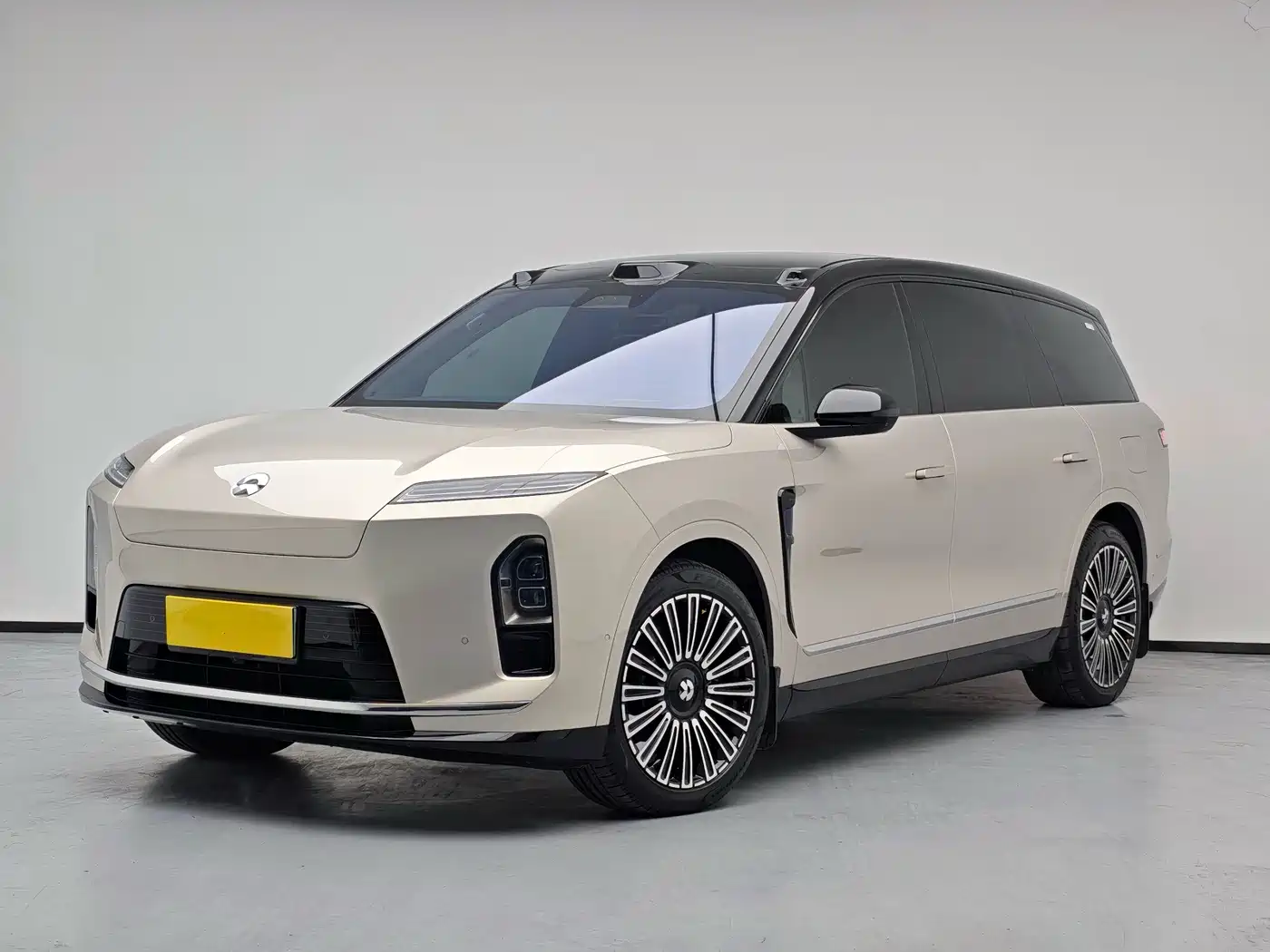 NIO ES8 2025 — пригон из Китая