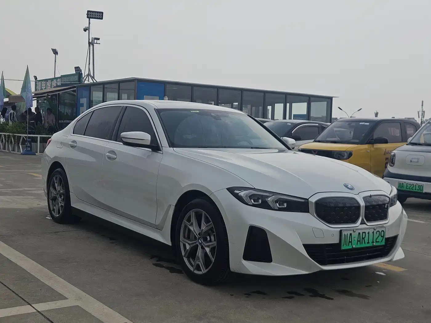 BMW i3 2022 eDrive 35 L фото 7