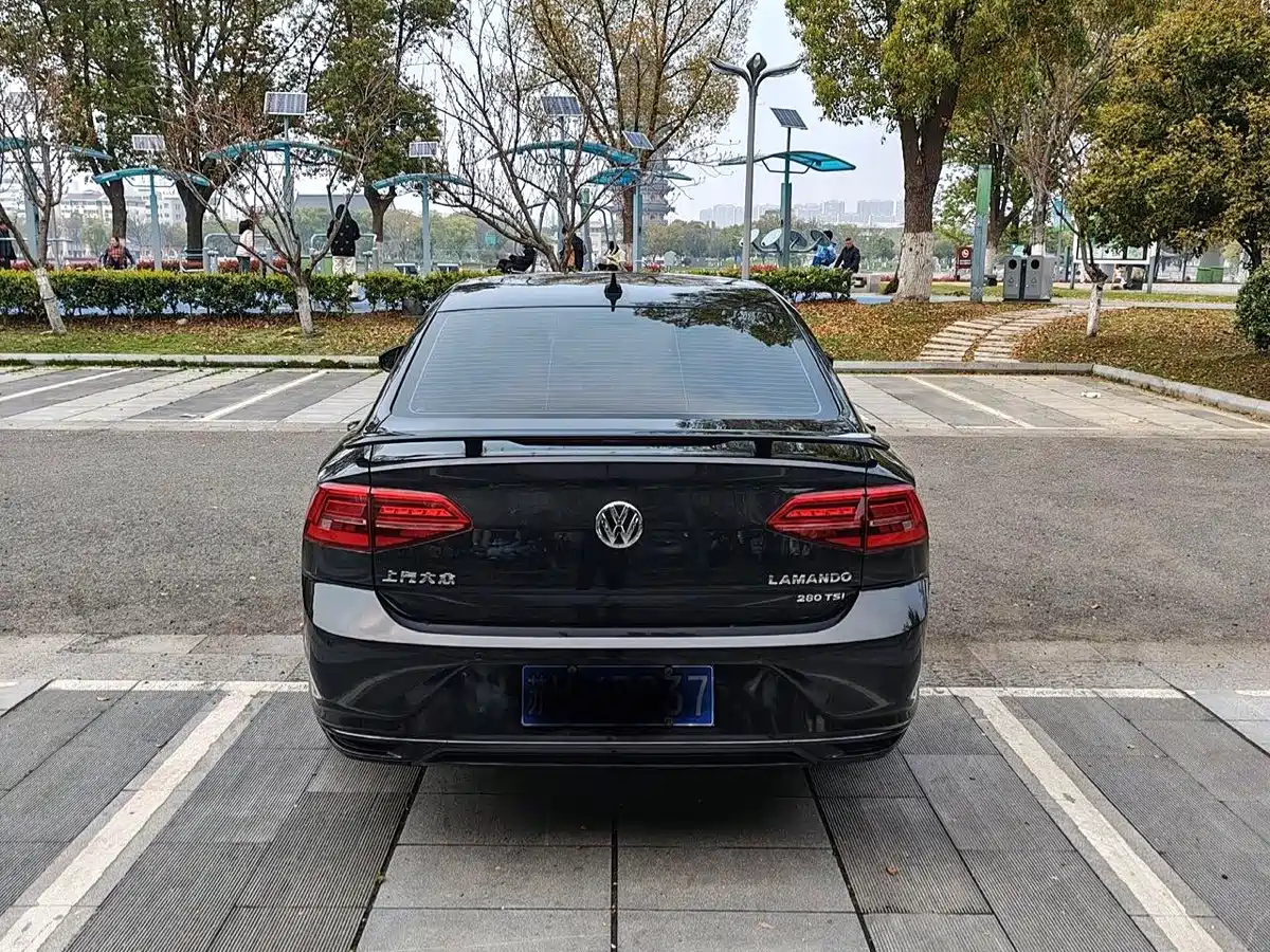 Volkswagen Lamando 2021 280TSI DSG Comfort Edition фото 8