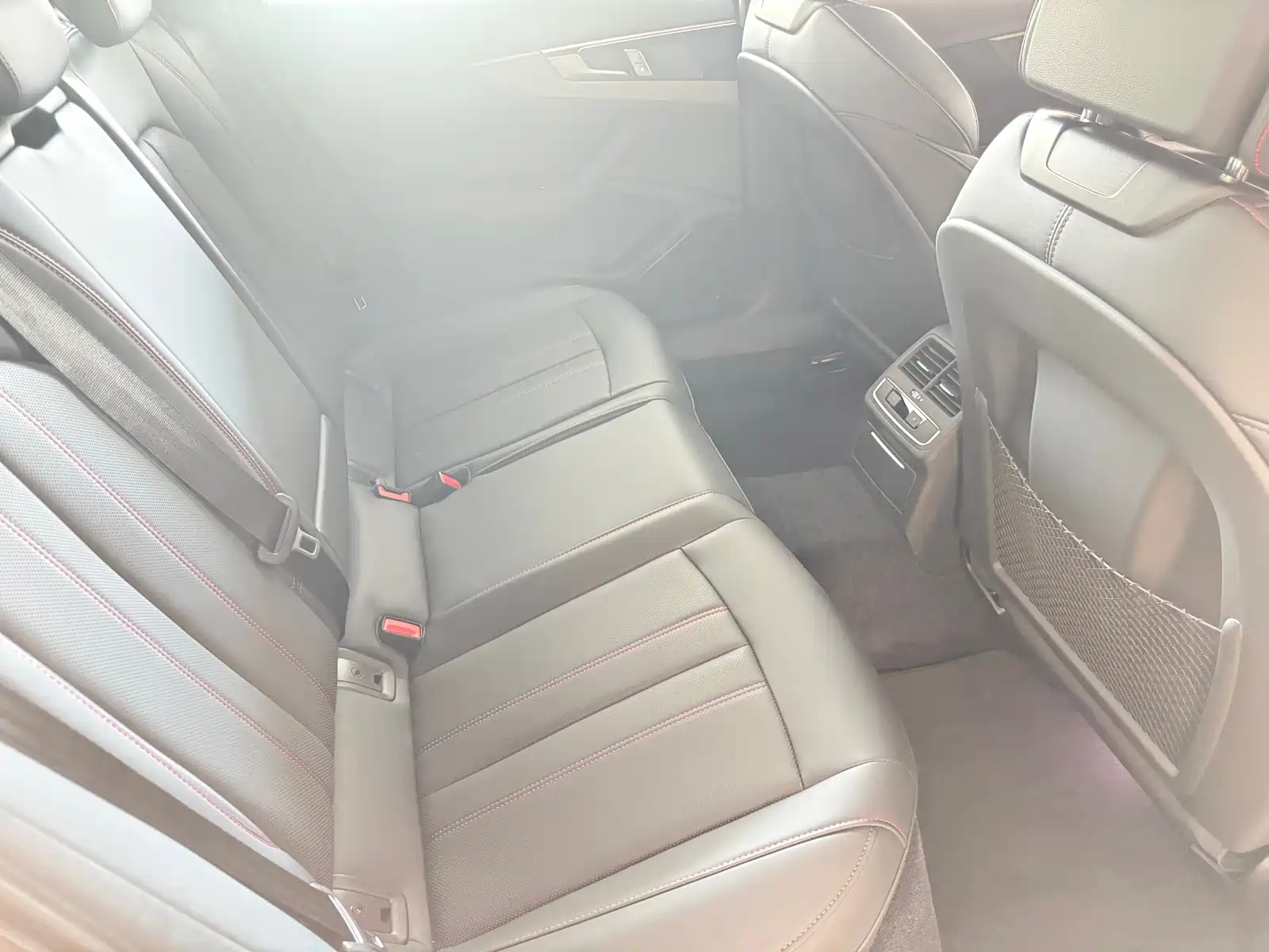 صورة 8 - Audi A4L
