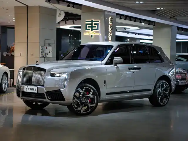 Rolls-Royce Cullinan, фото 1