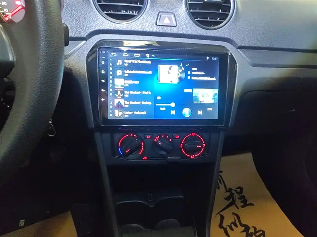 Volkswagen Jetta 2015 1.6L Manual Trend фото 13