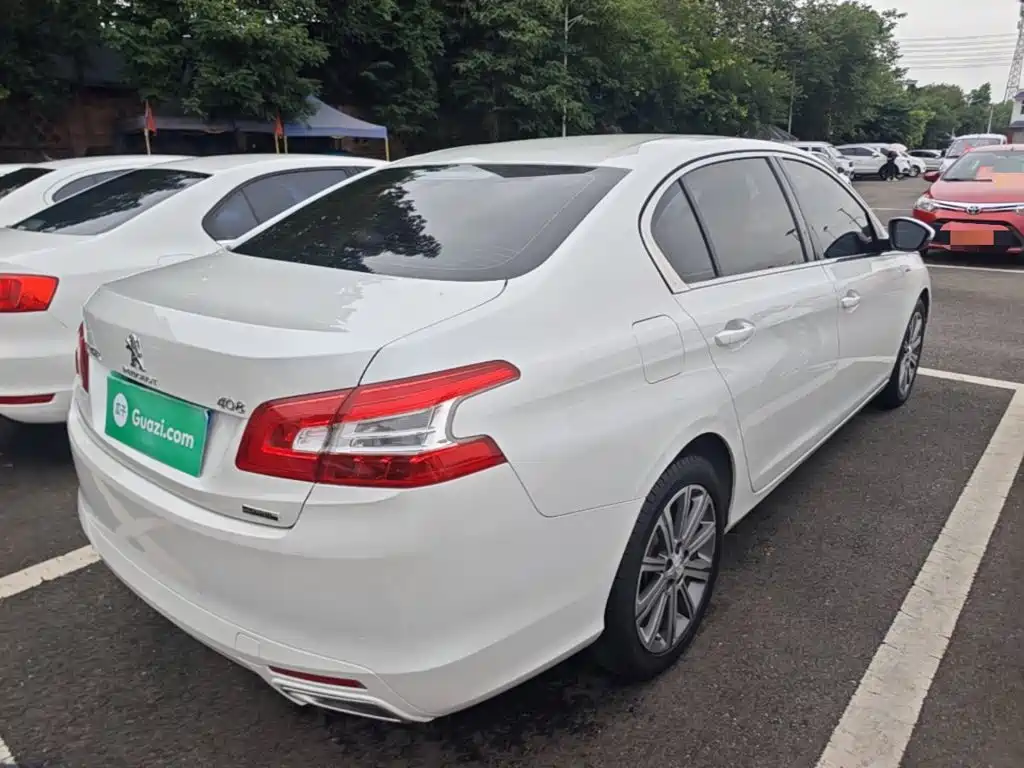 Photo 7 - Peugeot 408