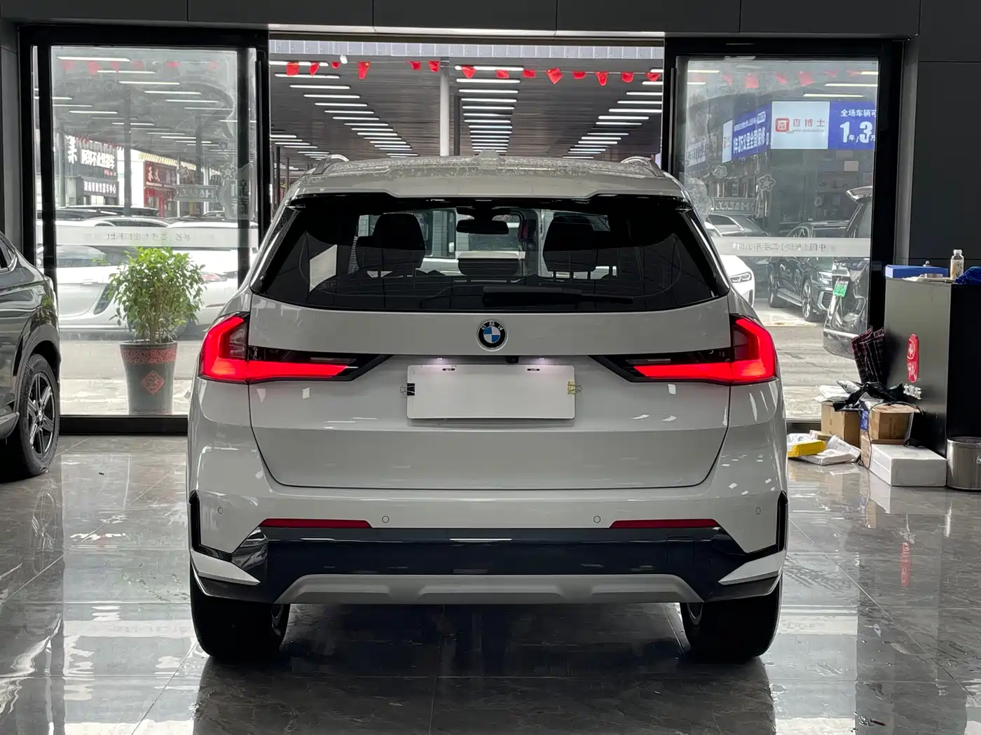 BMW X1 2023 sDrive20Li X Design Package фото 15