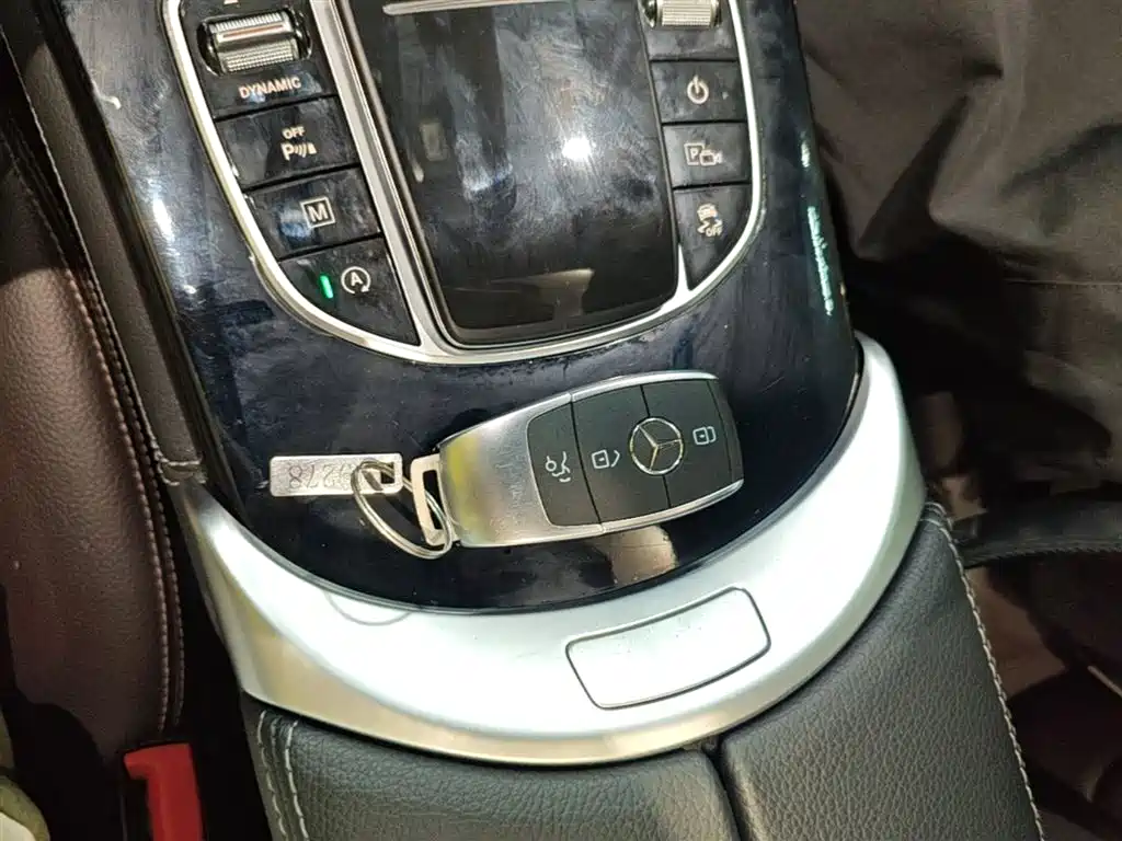 Фото 9 - Mercedes-Benz GLC