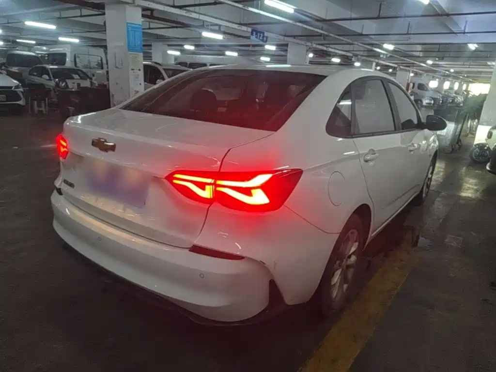 CHEVROLET CRUZE