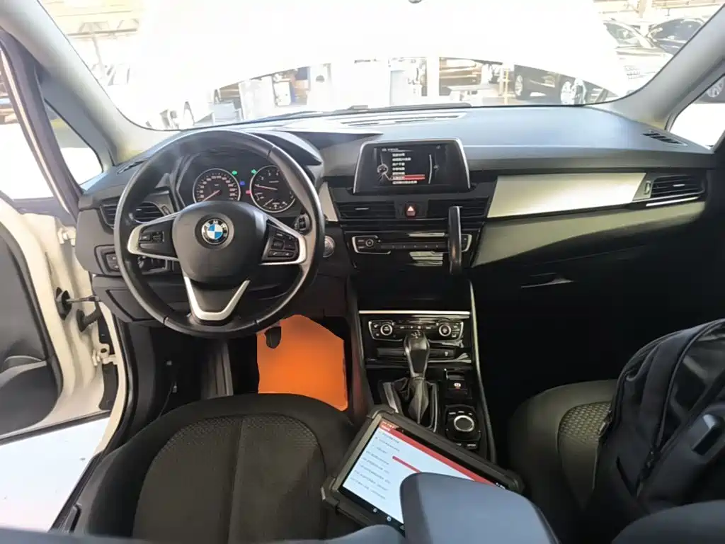 BMW 2 Series Gran Tourer 2017 2015 218i Leading