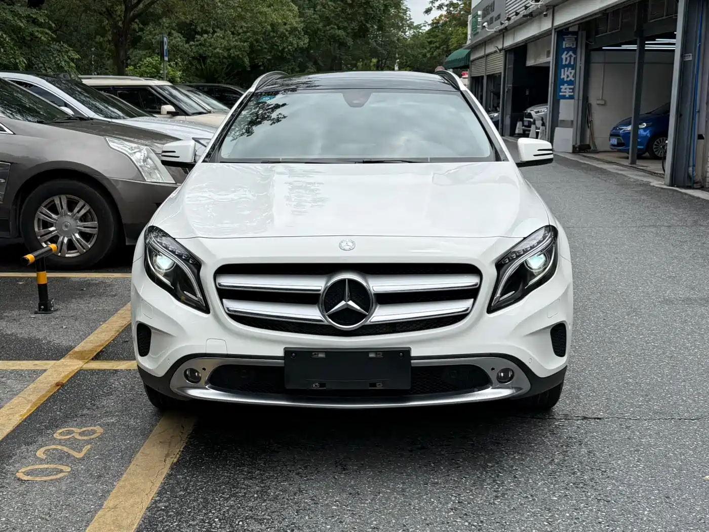 Mercedes-Benz GLA 2016 GLA 220 4MATIC Luxury фото 2
