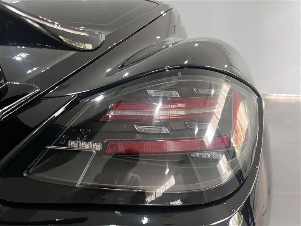 صورة 13 - Porsche Cayman