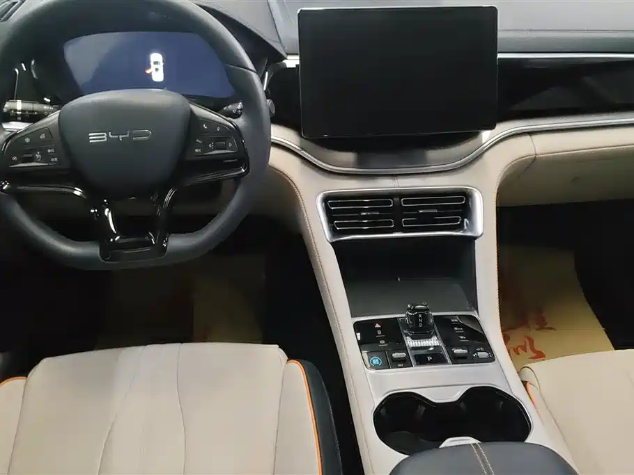 BYD Song PLUS PHEV 2023 Champion Edition DM-i 110KM Flagship фото 12