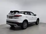 Photo 2 - Geely Atlas