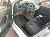 صورة 16 - Škoda Rapid