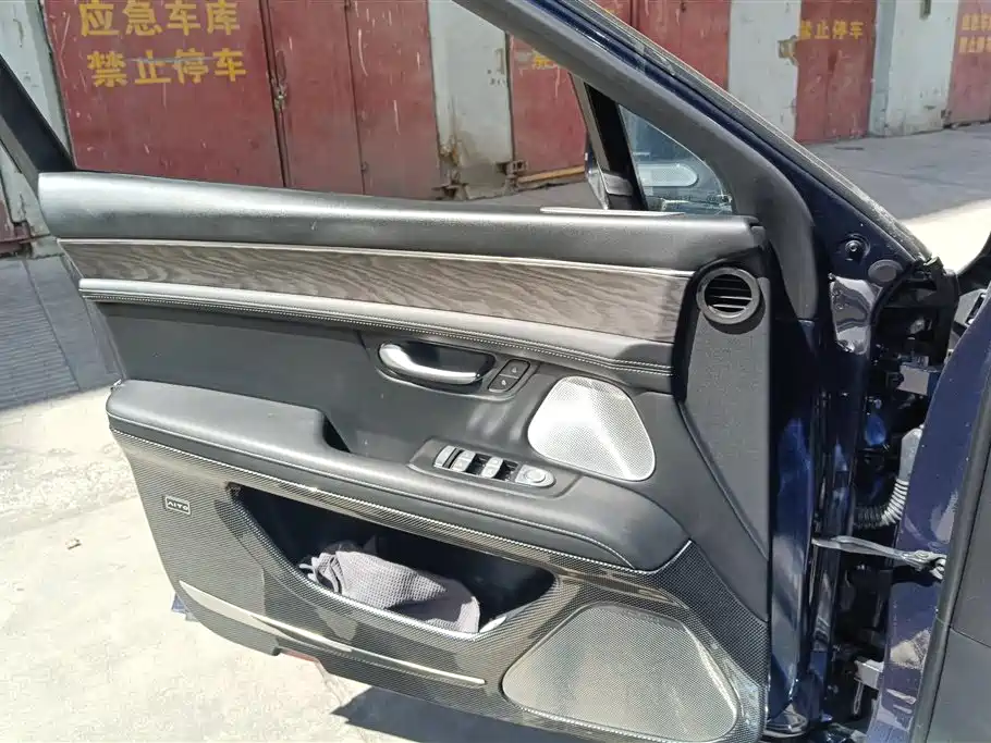 AITO Wenjie AITO M5 2022 Extended Range AWD Performance Edition фото 7