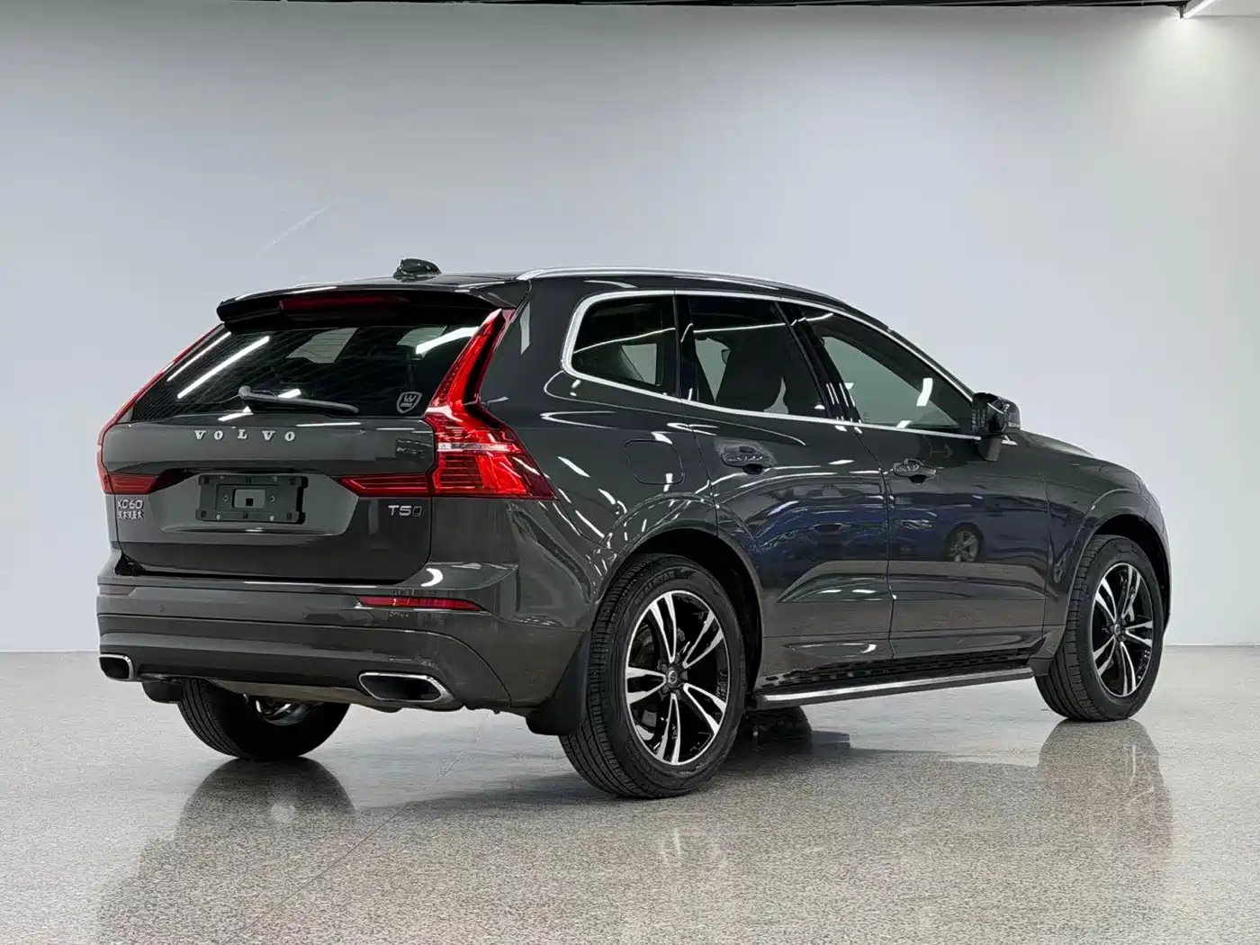 Фото 7 - Volvo XC60