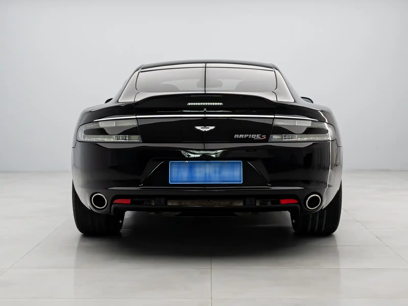 Фото 20 - Aston Martin Rapide