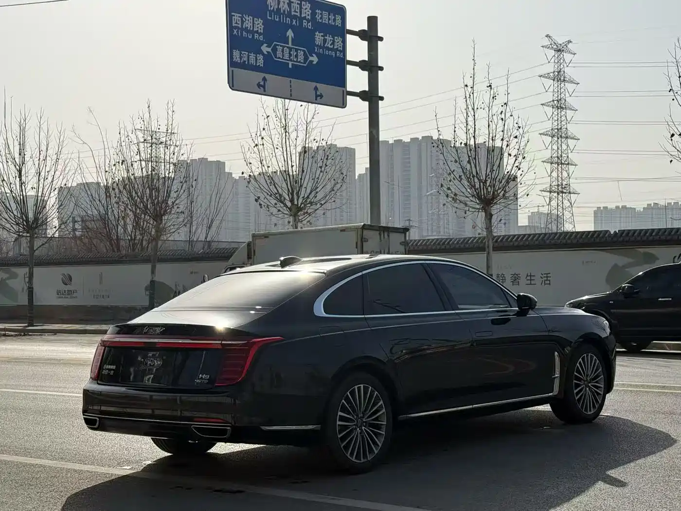 Hongqi H9 2022 2.0T Smart Connect Flag Enjoy Edition фото 9