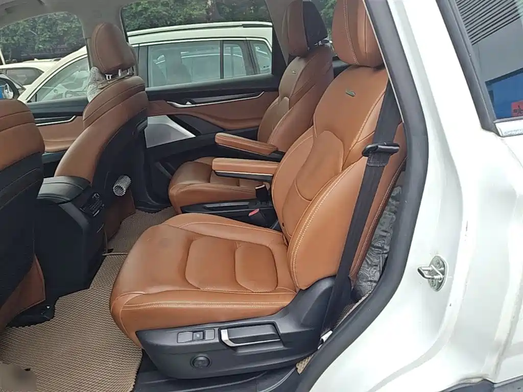 SAIC Maxus D90 2017 2017 2.0T Automatic 2WD Uranus