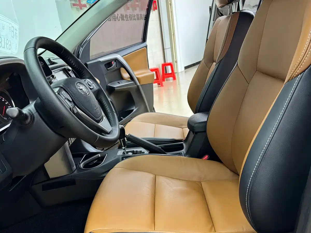 Toyota RAV4 Rongfang 2016 2.5L Automatic 4WD Elite фото 9