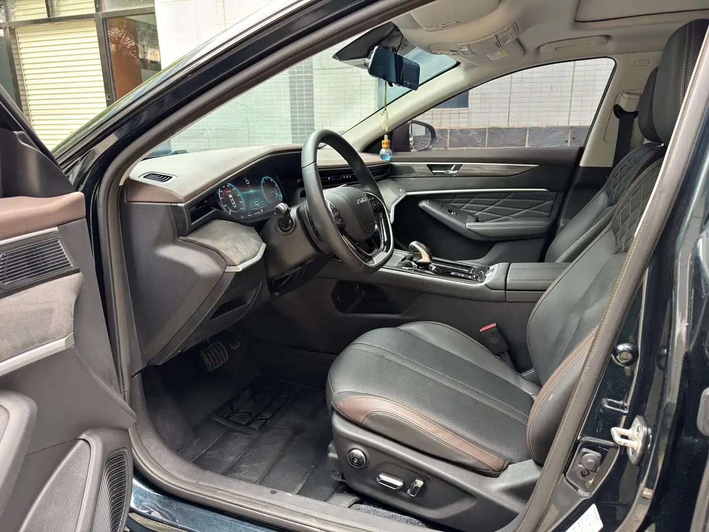 Dongfeng Aeolus Yixuan MAX 2022 2021 1.5T Super Cool Dad Edition