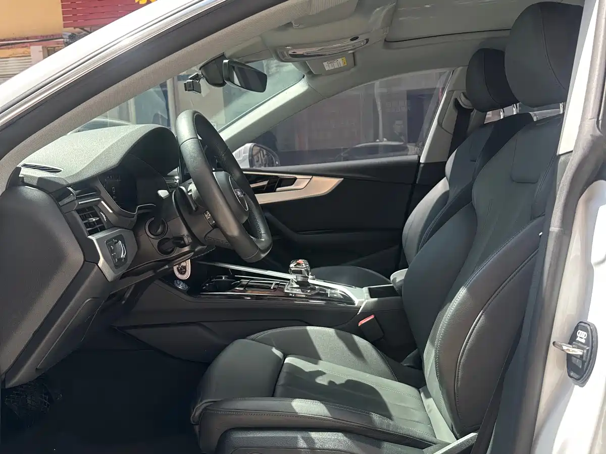 Audi A5 (Import) 2024 Sportback 40 TFSI Fashion Dynamic фото 4