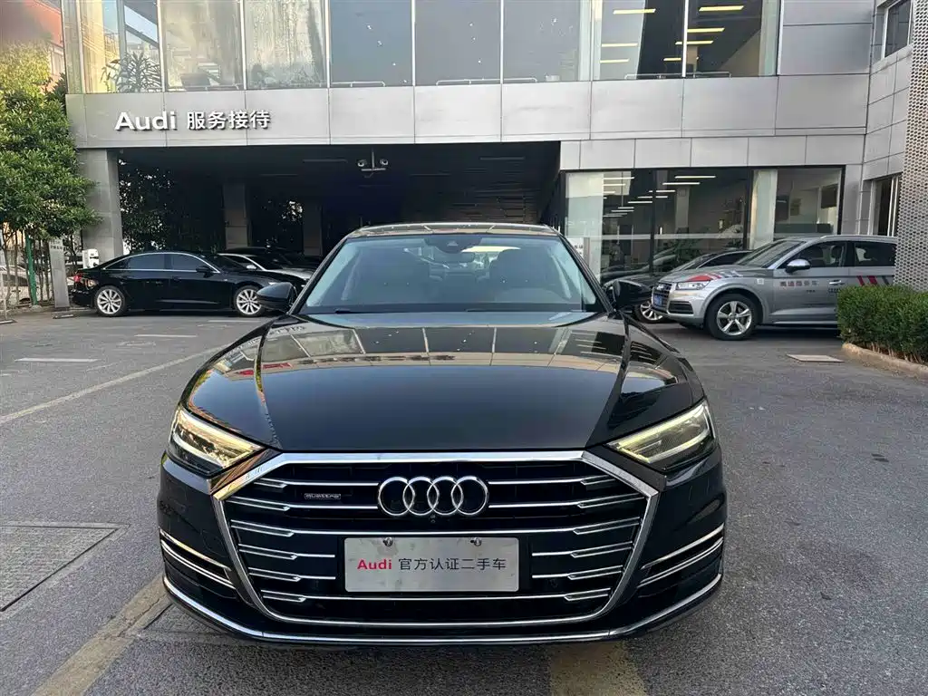 Audi A8 2018 A8L 55 TFSI quattro Launch Premium фото 2