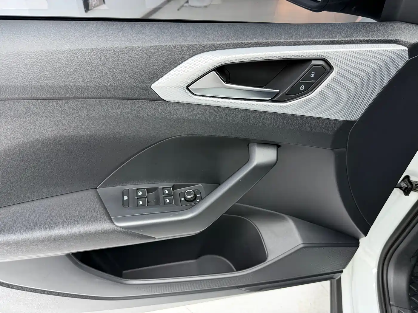 Volkswagen Tanying 2021 1.5L Automatic Smart Connect Edition фото 12