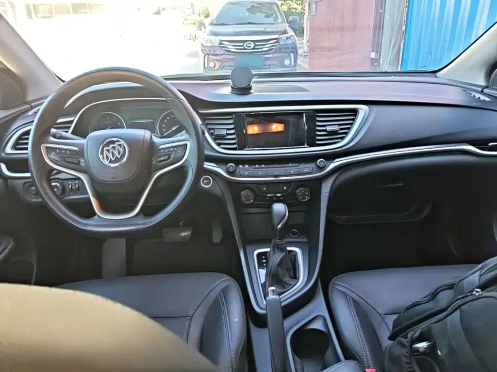 Фото 10 - Buick Excelle