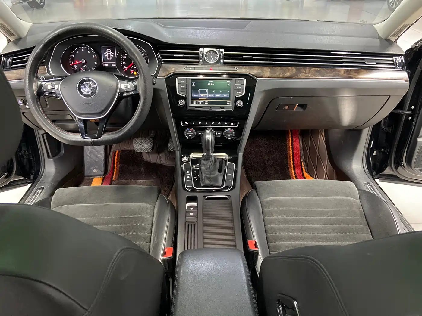 Volkswagen Magotan 2017 330TSI DSG Luxury фото 11