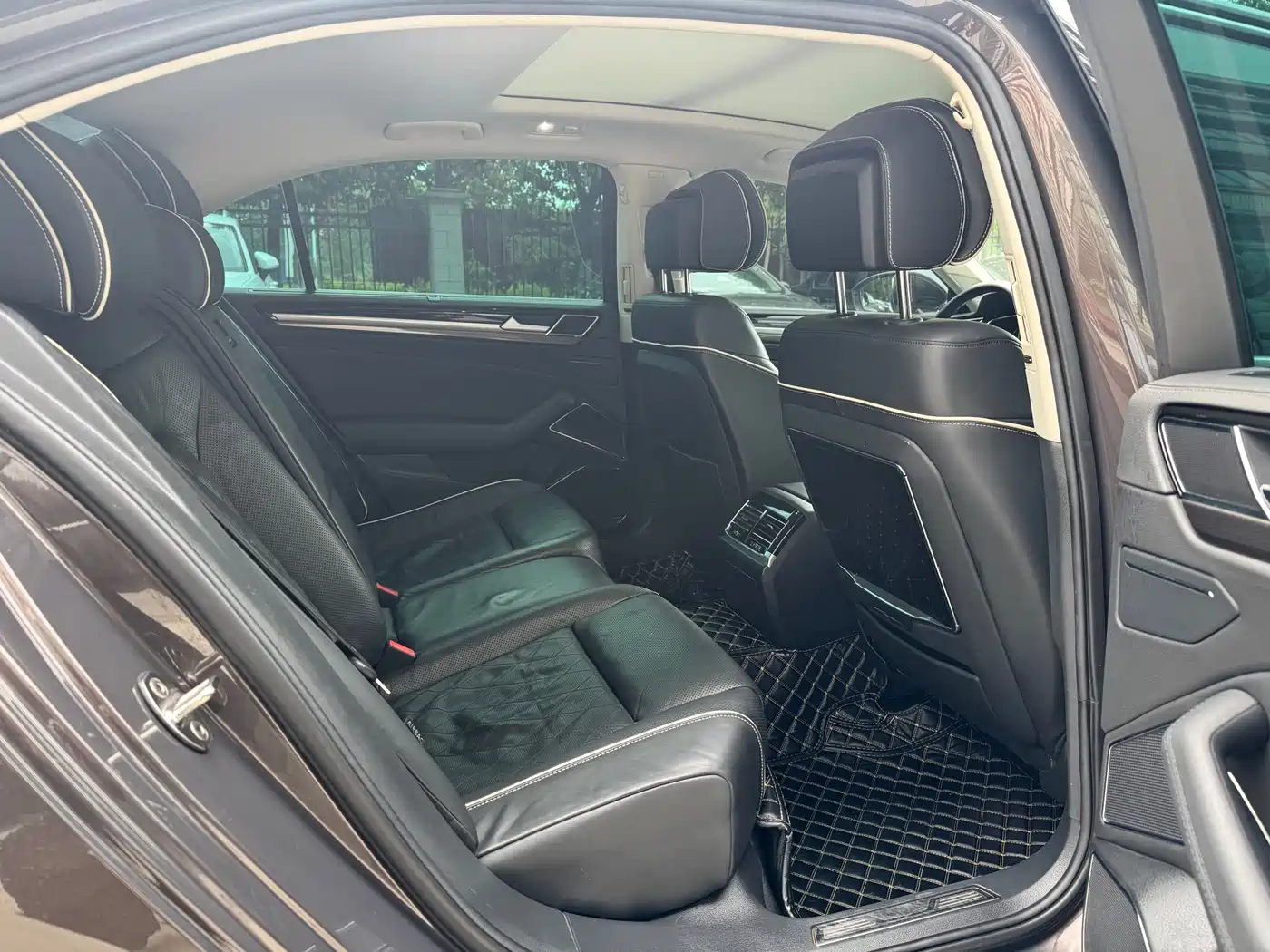 Volkswagen Phideon 2018 Facelift 380TSI FWD Flagship фото 15