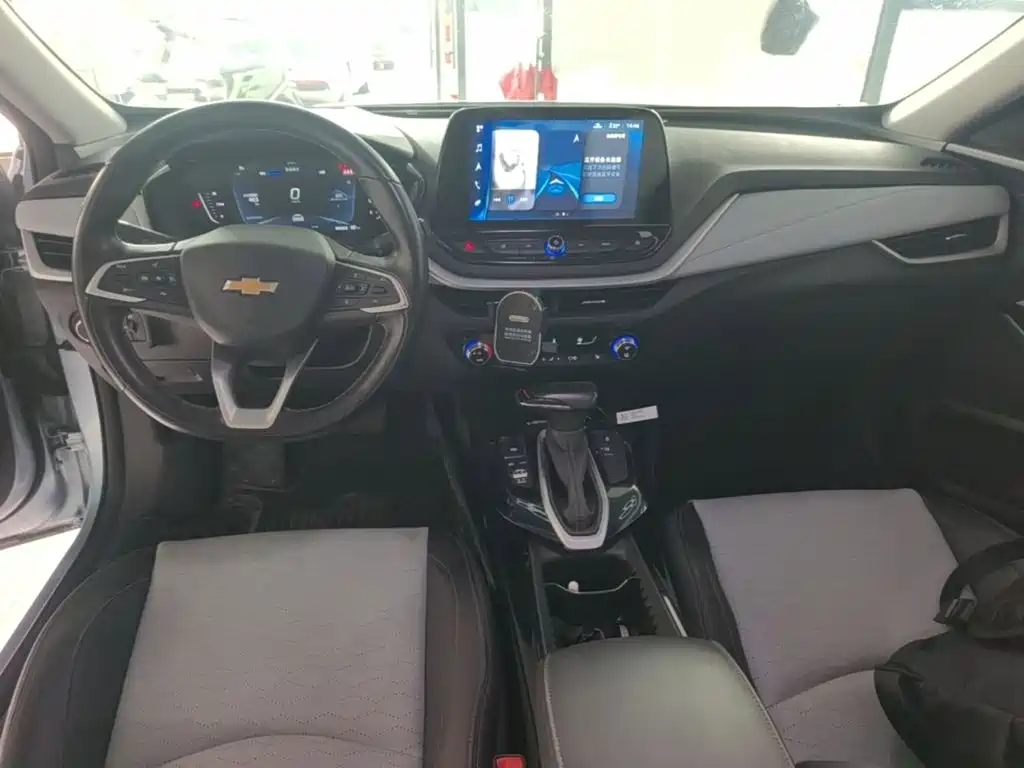 Chevrolet Menlo 2022 2022 Nebula Edition