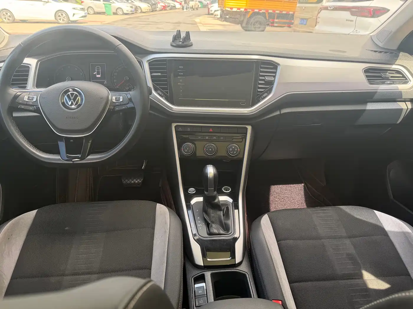 Volkswagen T-ROC 2022 280TSI DSG 2WD Elite PLUS фото 8