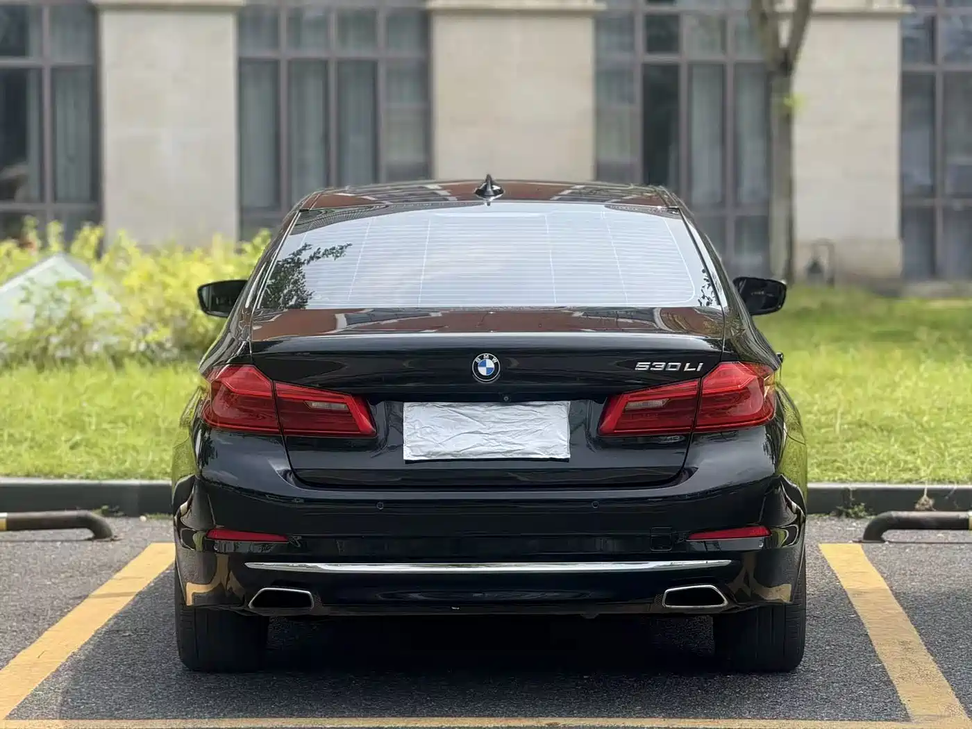 صورة 8 - BMW 5 Series