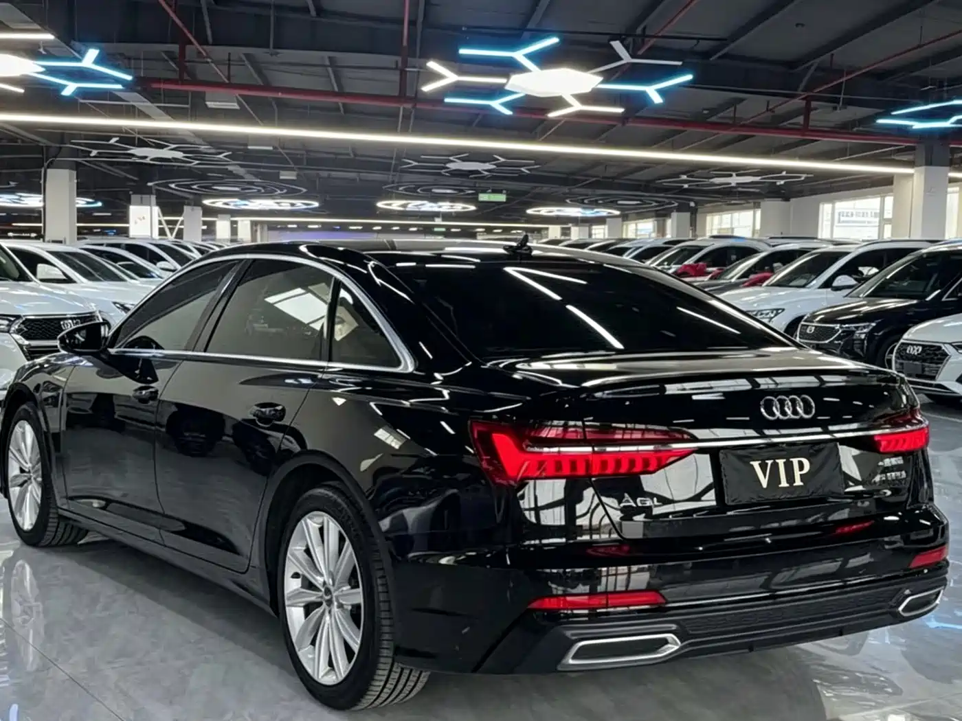 Audi A6L 2021 45 TFSI Exclusive Sport фото 13