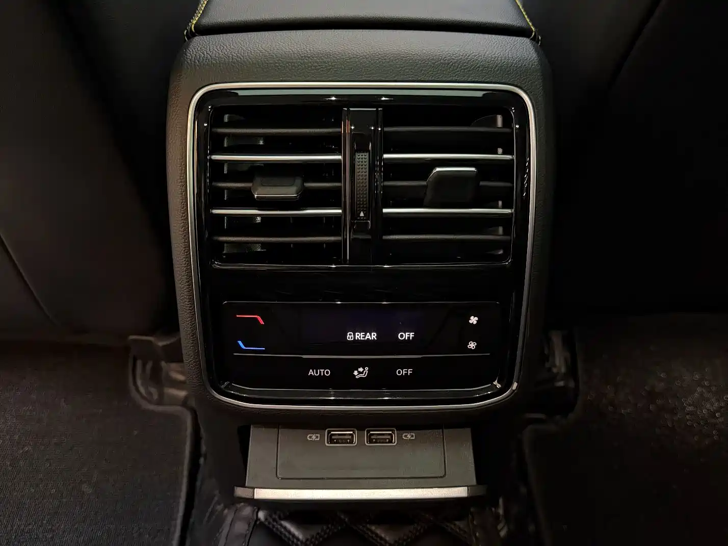 Photo 11 - Volkswagen CC