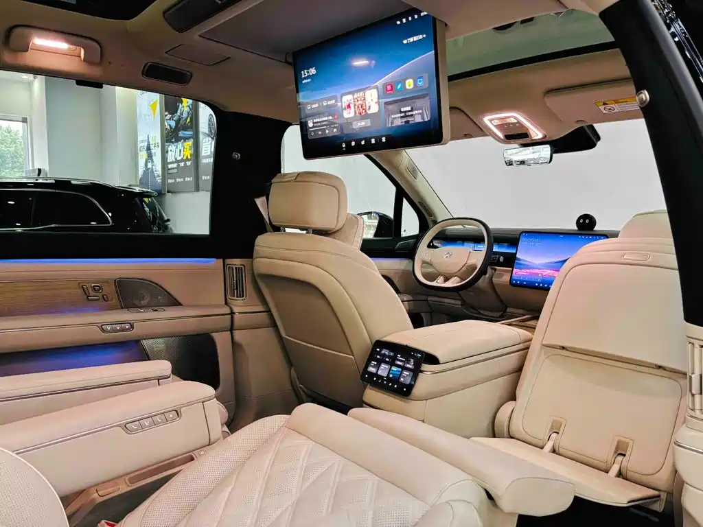 NIO ES8 2026 2025 Model 6-Seat Executive Luxury Edition