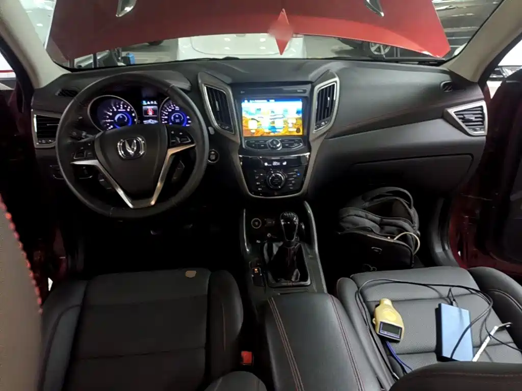 Фото 10 - Changan CS75