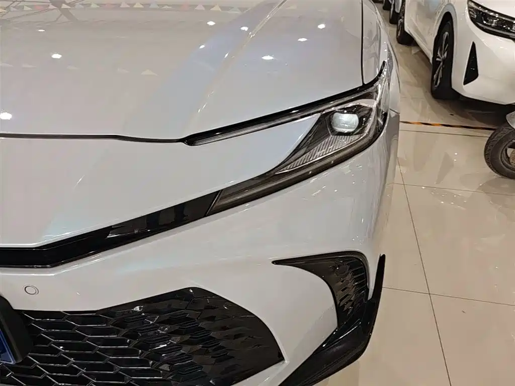 Toyota Camry 2024 2.0S Sport Edition фото 24