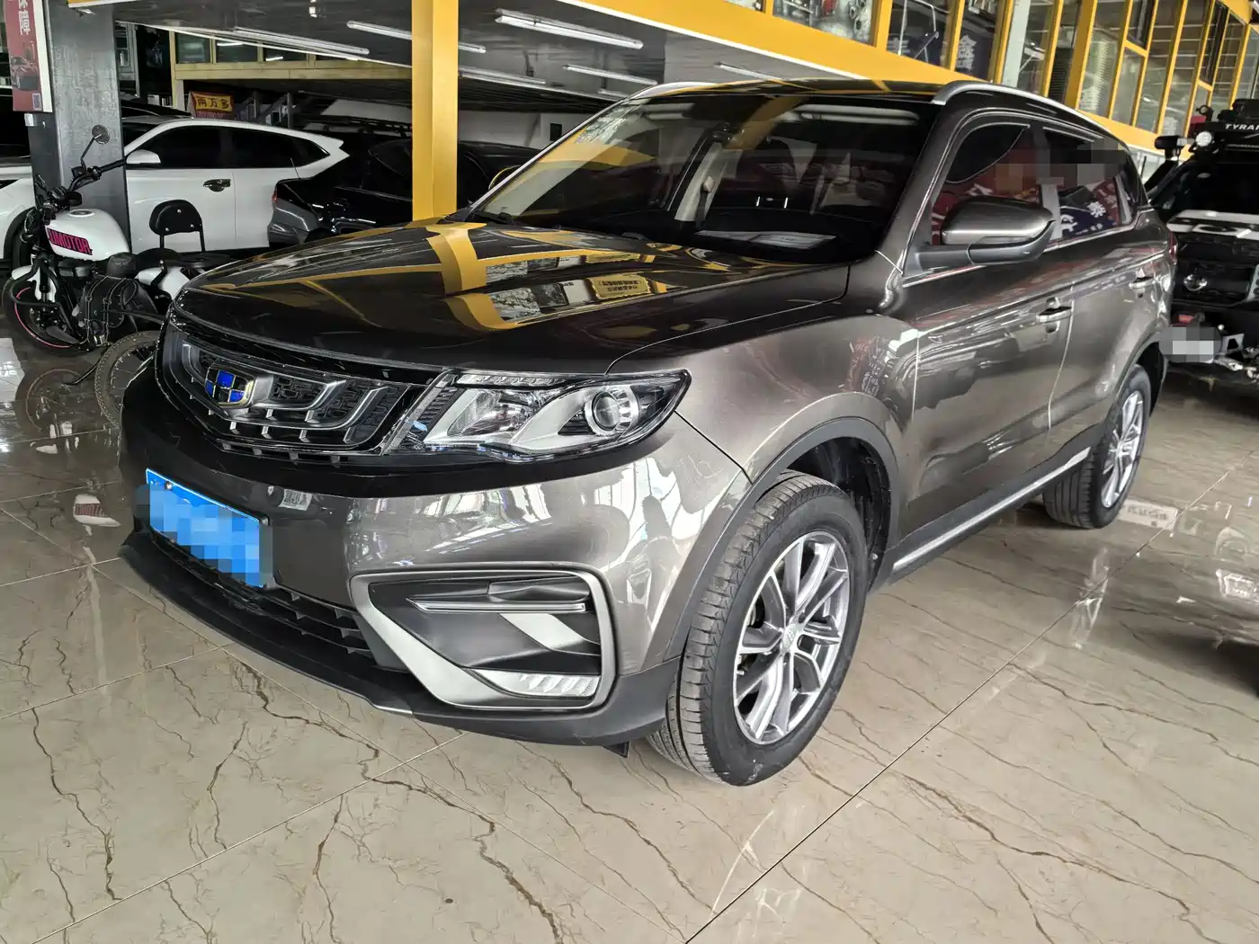 Geely Boyue 2018 2.0L Manual 2WD Smart Elegance Edition